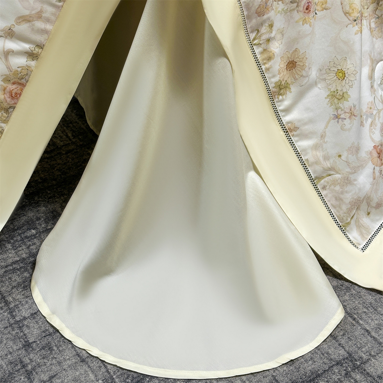 91家纺网 家纺一手货源 找家纺 岚司羽 2026春夏新款50天丝夏被四件套夏凉被空调被系列 金绮