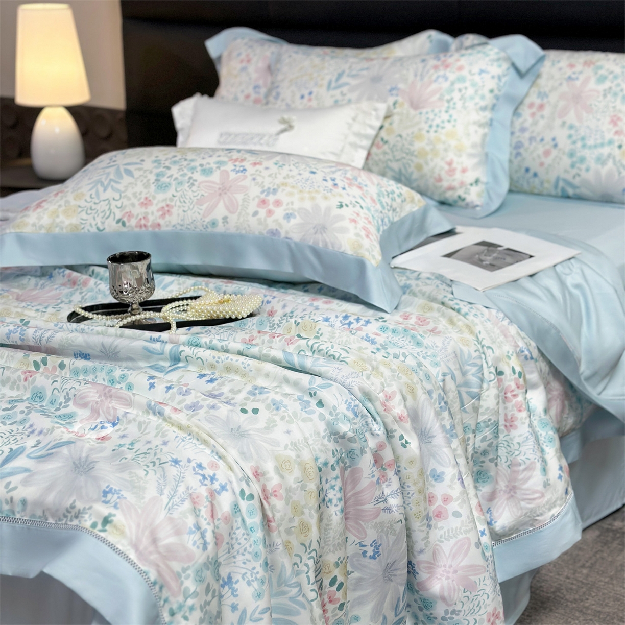 91家纺网 家纺一手货源 找家纺 岚司羽 2026春夏新款50天丝夏被四件套夏凉被空调被系列 沐初-兰