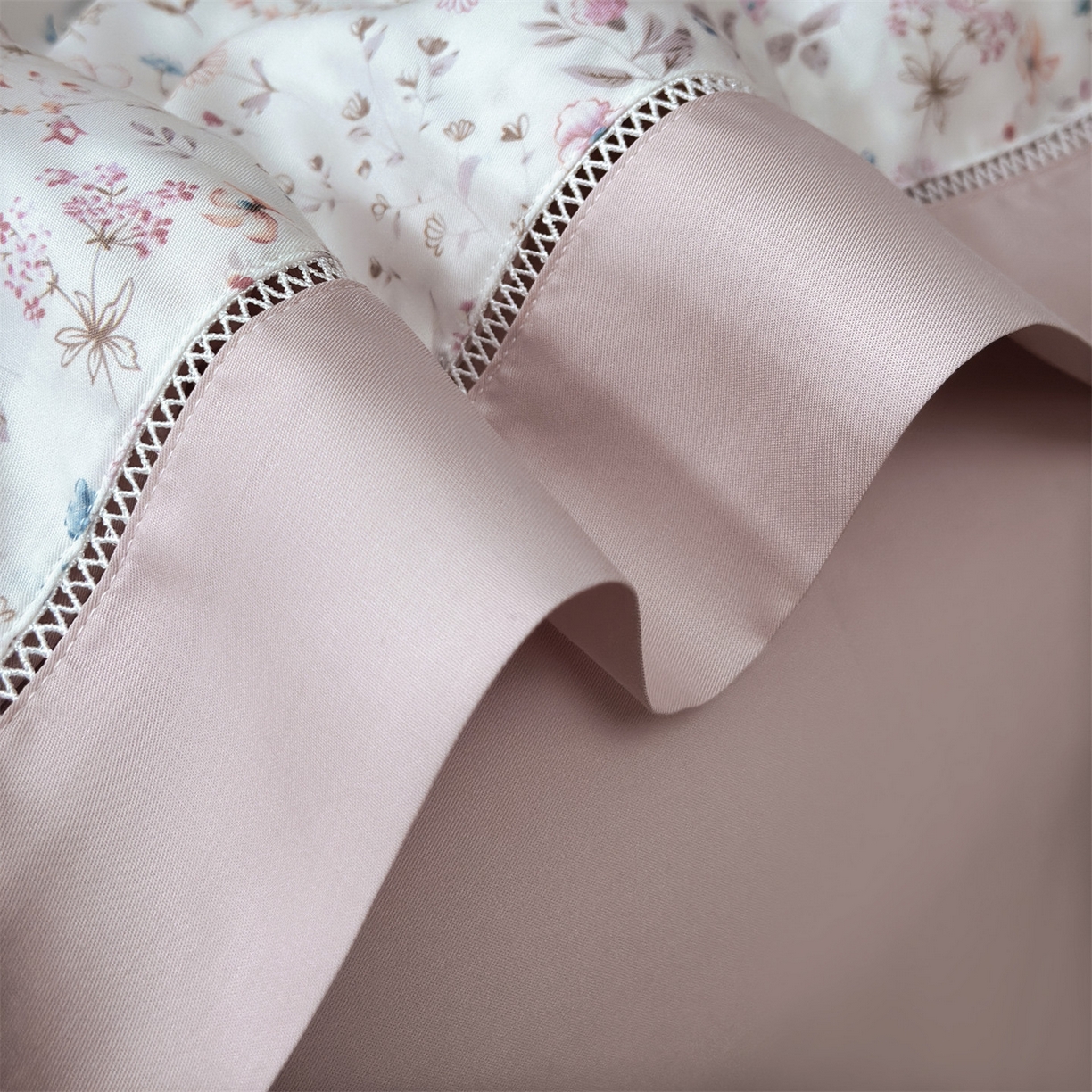 91家纺网 家纺一手货源 找家纺 岚司羽 2026春夏新款50天丝夏被四件套夏凉被空调被系列 青溪 粉