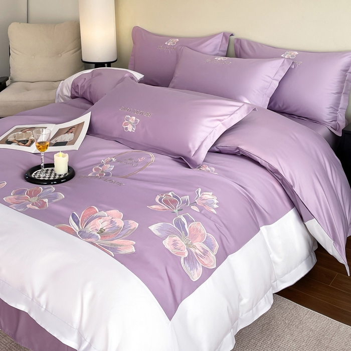 91家纺网 家纺一手货源 找家纺 润锦云 2026新款A类全棉纯棉刺绣拼角四件套-栀梦 栀梦-香芋紫+奶白