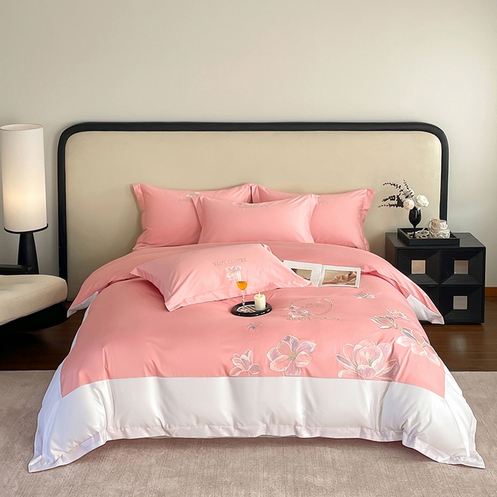 91家纺网 家纺一手货源 找家纺 润锦云 2026新款A类全棉纯棉刺绣拼角四件套-栀梦 栀梦-玫瑰粉+奶白