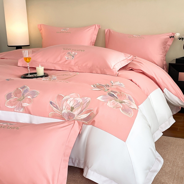 91家纺网 家纺一手货源 找家纺 润锦云 2026新款A类全棉纯棉刺绣拼角四件套-栀梦 栀梦-玫瑰粉+奶白