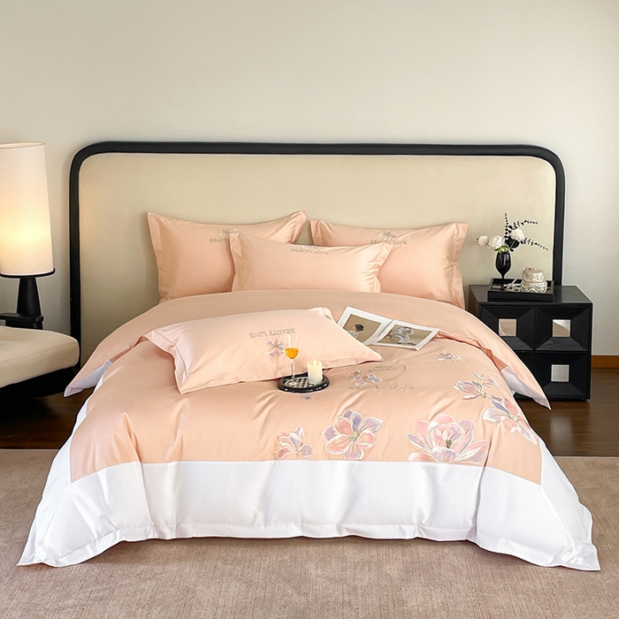 91家纺网 家纺一手货源 找家纺 润锦云 2026新款A类全棉纯棉刺绣拼角四件套-栀梦 栀梦-觅光柚+奶白