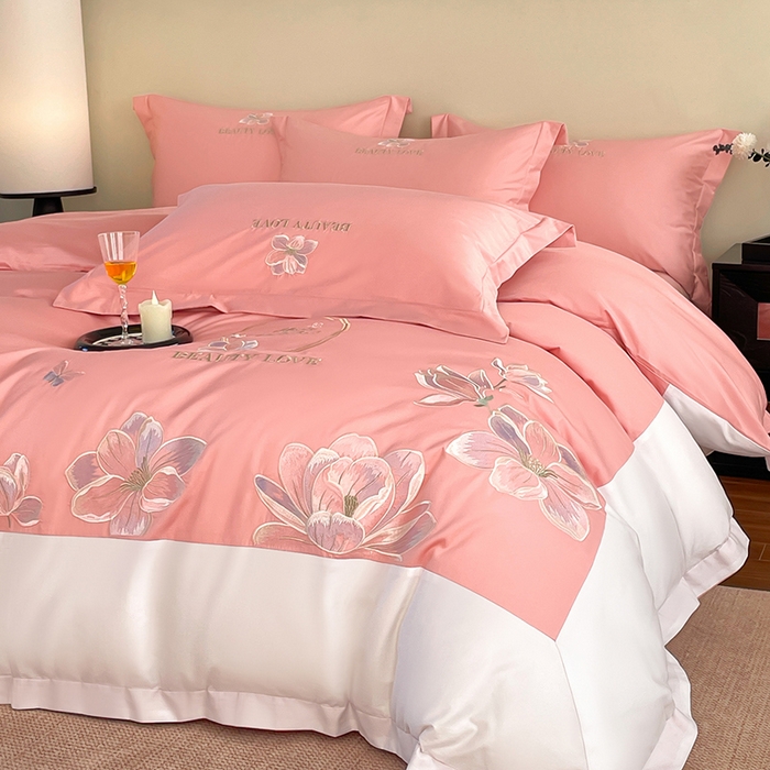 91家纺网 家纺一手货源 找家纺 润锦云 2026新款A类全棉纯棉刺绣拼角四件套-栀梦 栀梦-玫瑰粉+奶白