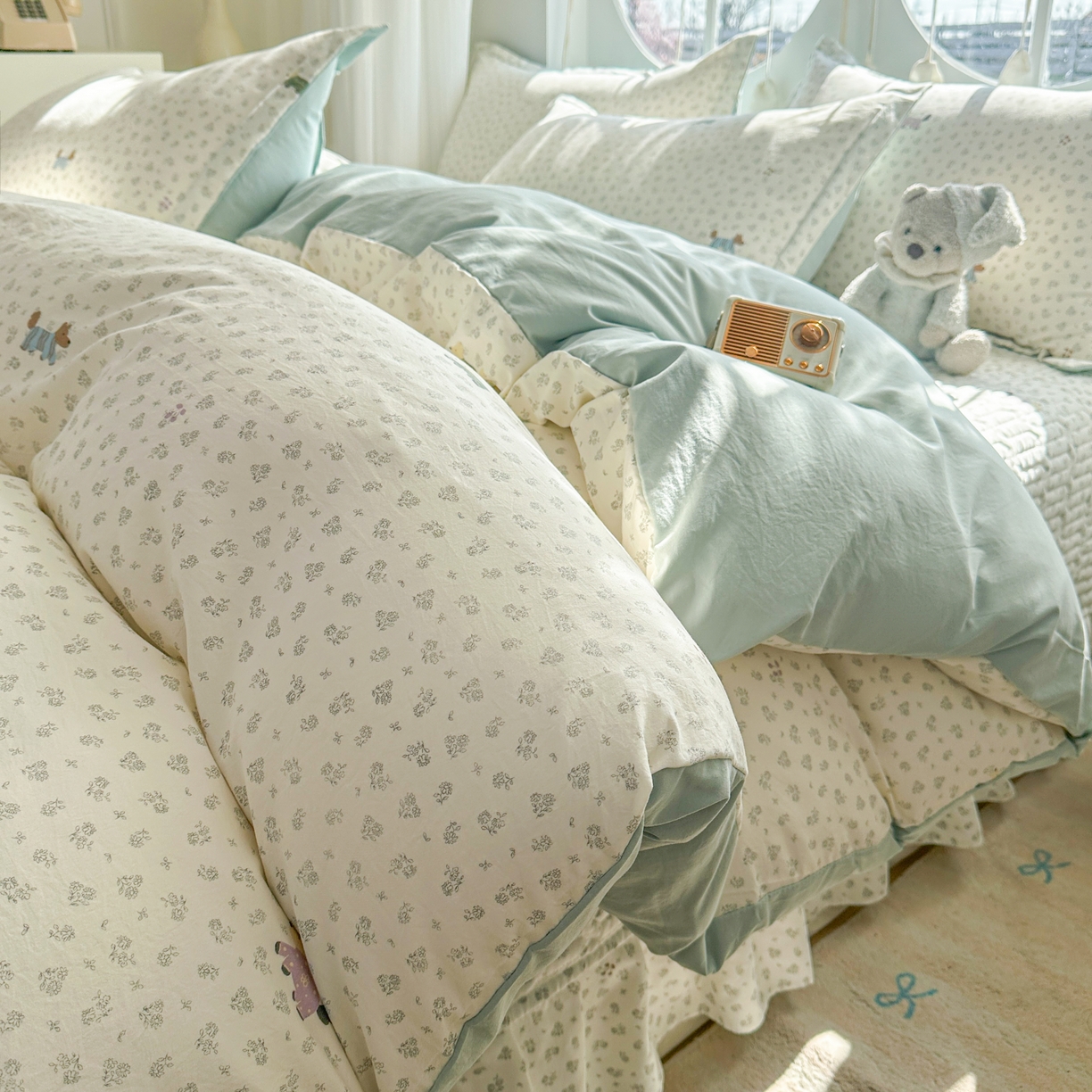 91家纺网 家纺一手货源 找家纺 花满路 2026新款床盖四件套 萌萌狗