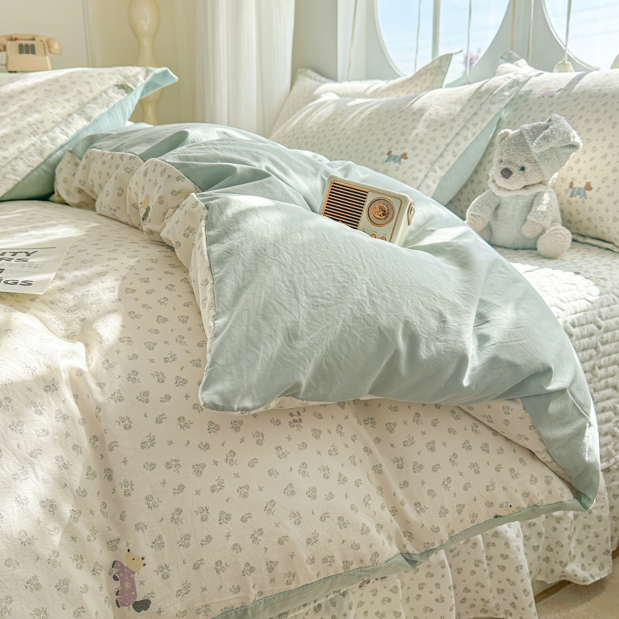 91家纺网 家纺一手货源 找家纺 花满路 2026新款床盖四件套 萌萌狗