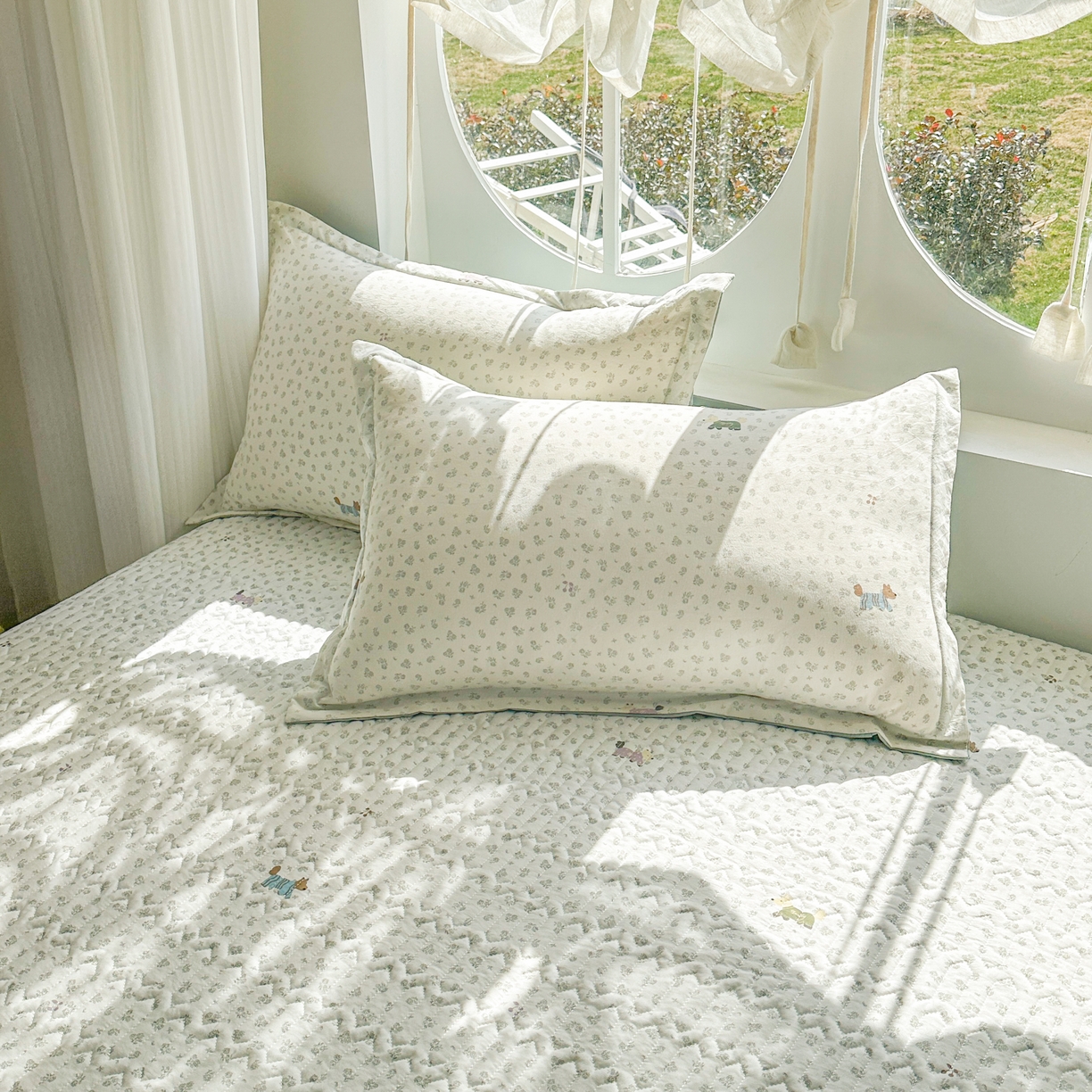 91家纺网 家纺一手货源 找家纺 花满路 2026新款床盖四件套 萌萌狗