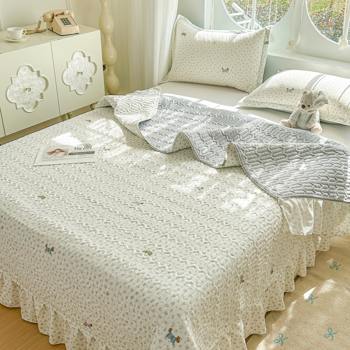 91家纺网 家纺一手货源 找家纺 花满路 2026新款床盖四件套 萌萌狗