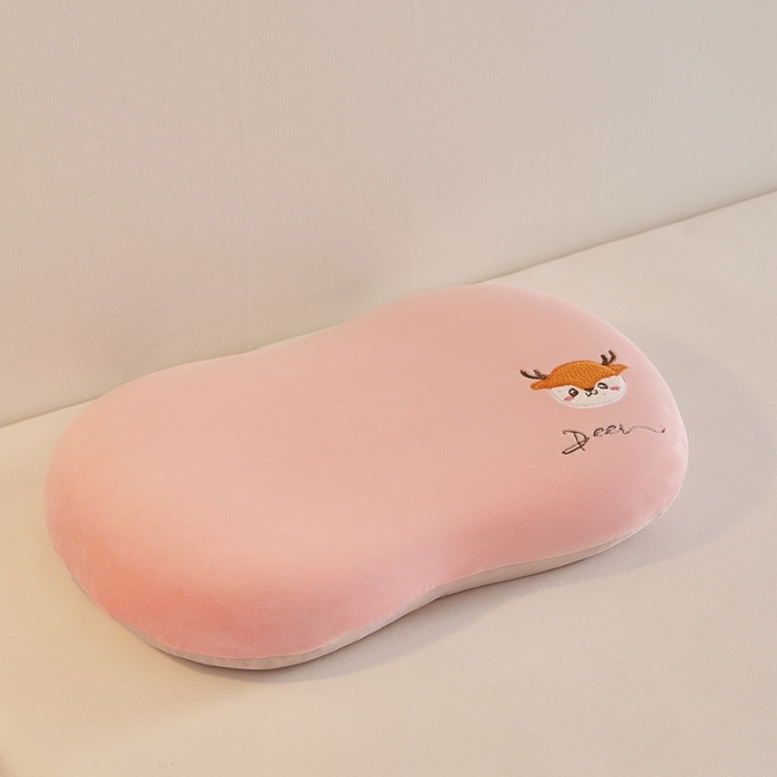 91家纺网 家纺一手货源 找家纺 小桃姐家纺 2025新款可爱卡通儿童猫肚枕学生幼儿园卡通记忆棉枕头枕芯 可爱鹿记忆枕-粉