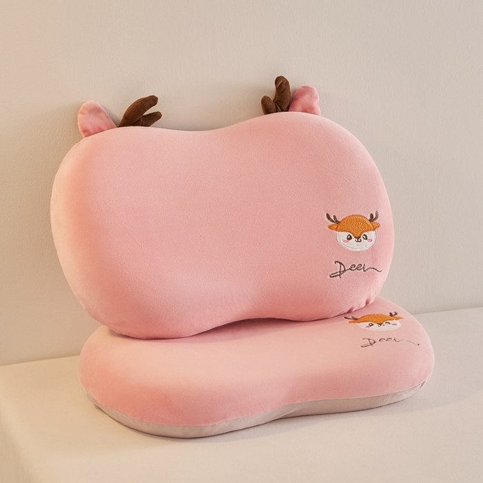 91家纺网 家纺一手货源 找家纺 小桃姐家纺 2025新款可爱卡通儿童猫肚枕学生幼儿园卡通记忆棉枕头枕芯 可爱鹿记忆枕-粉