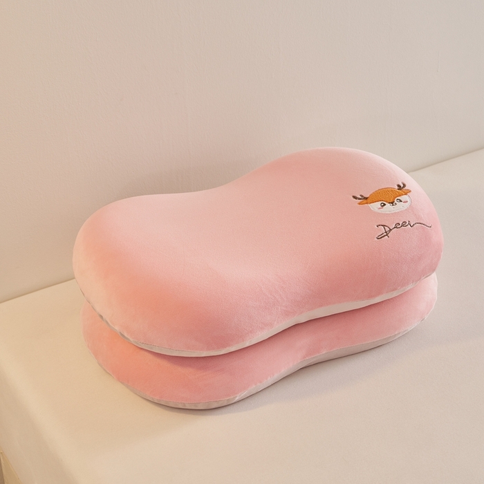 91家纺网 家纺一手货源 找家纺 小桃姐家纺 2025新款可爱卡通儿童猫肚枕学生幼儿园卡通记忆棉枕头枕芯 可爱鹿记忆枕-粉