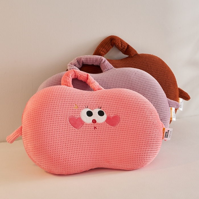 91家纺网 家纺一手货源 找家纺 小桃姐家纺 2025新款可爱卡通儿童猫肚枕学生幼儿园卡通记忆棉枕头枕芯 组合图仅供展示不可下单