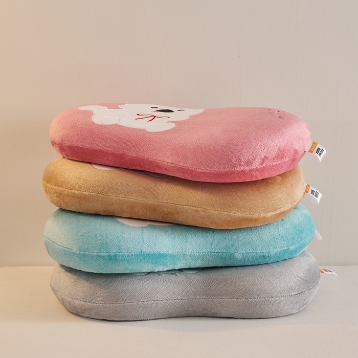 91家纺网 家纺一手货源 找家纺 小桃姐家纺 2025新款可爱卡通儿童猫肚枕学生幼儿园卡通记忆棉枕头枕芯 组合图仅供展示不可下单