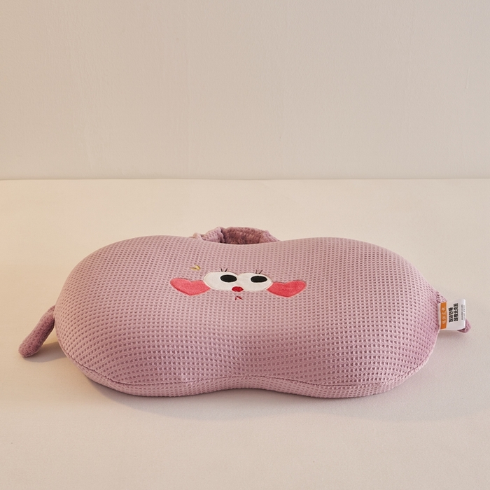 91家纺网 家纺一手货源 找家纺 小桃姐家纺 2025新款可爱卡通儿童猫肚枕学生幼儿园卡通记忆棉枕头枕芯 手提兜兜记忆枕-紫