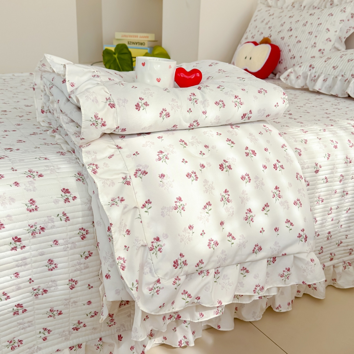 91家纺网 家纺一手货源 找家纺 归属 2026春夏新款古法仿棉床盖夏被四件套夏凉被空调被系列 花开半夏