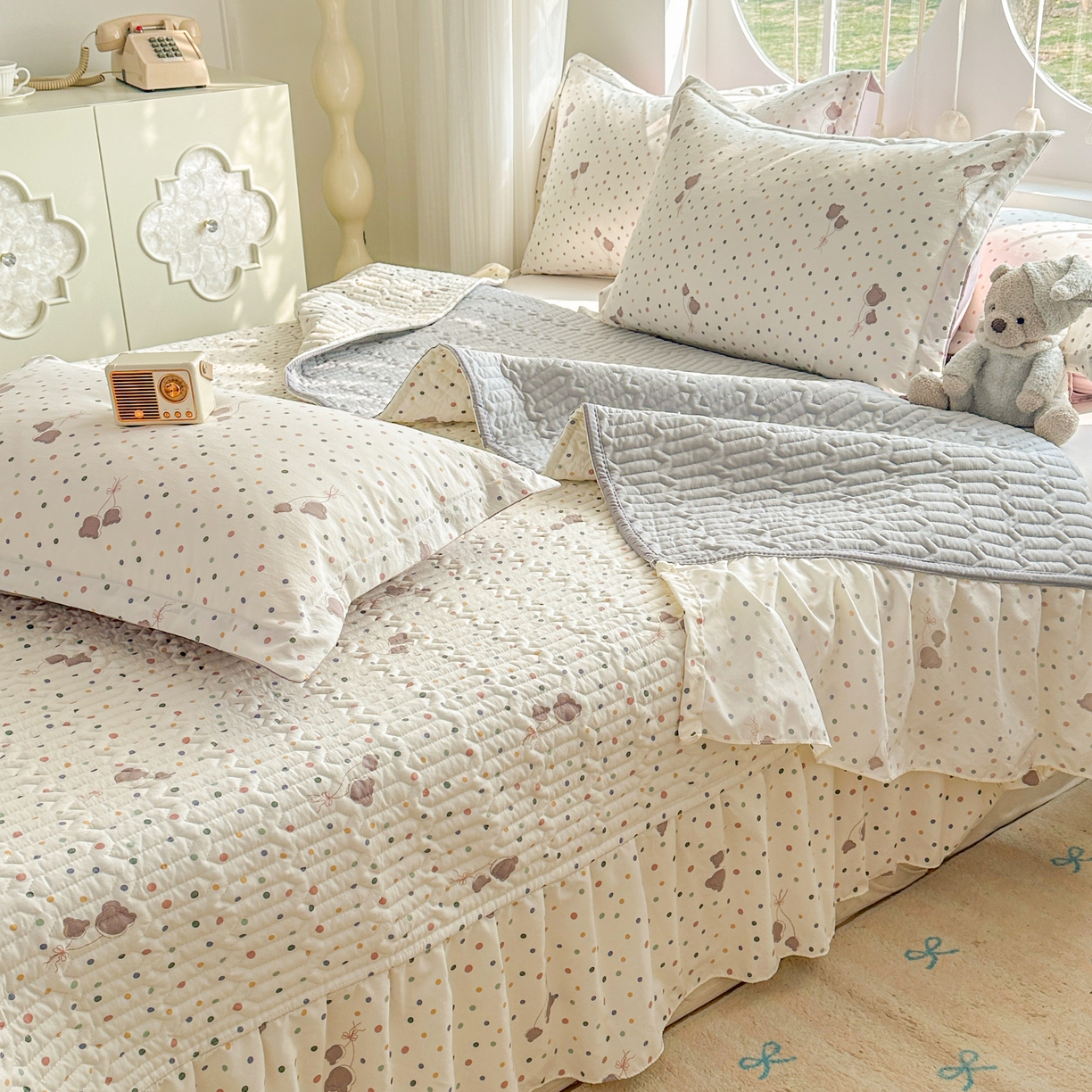 91家纺网 家纺一手货源 找家纺 花满路 2026新款床盖四件套 气球小熊