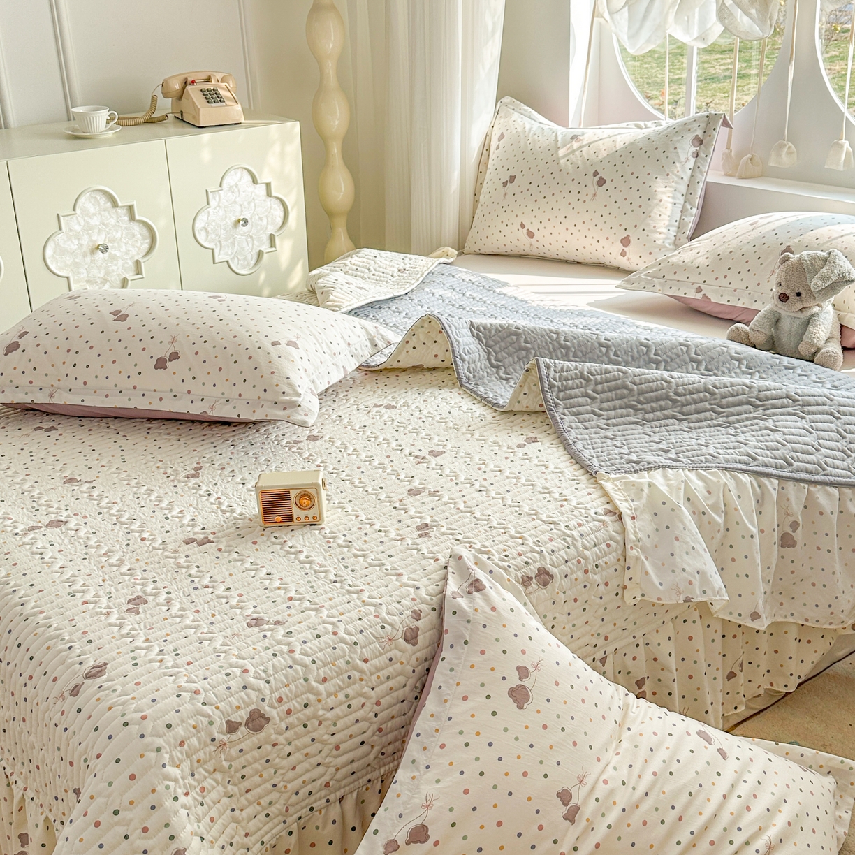 91家纺网 家纺一手货源 找家纺 花满路 2026新款床盖四件套 气球小熊