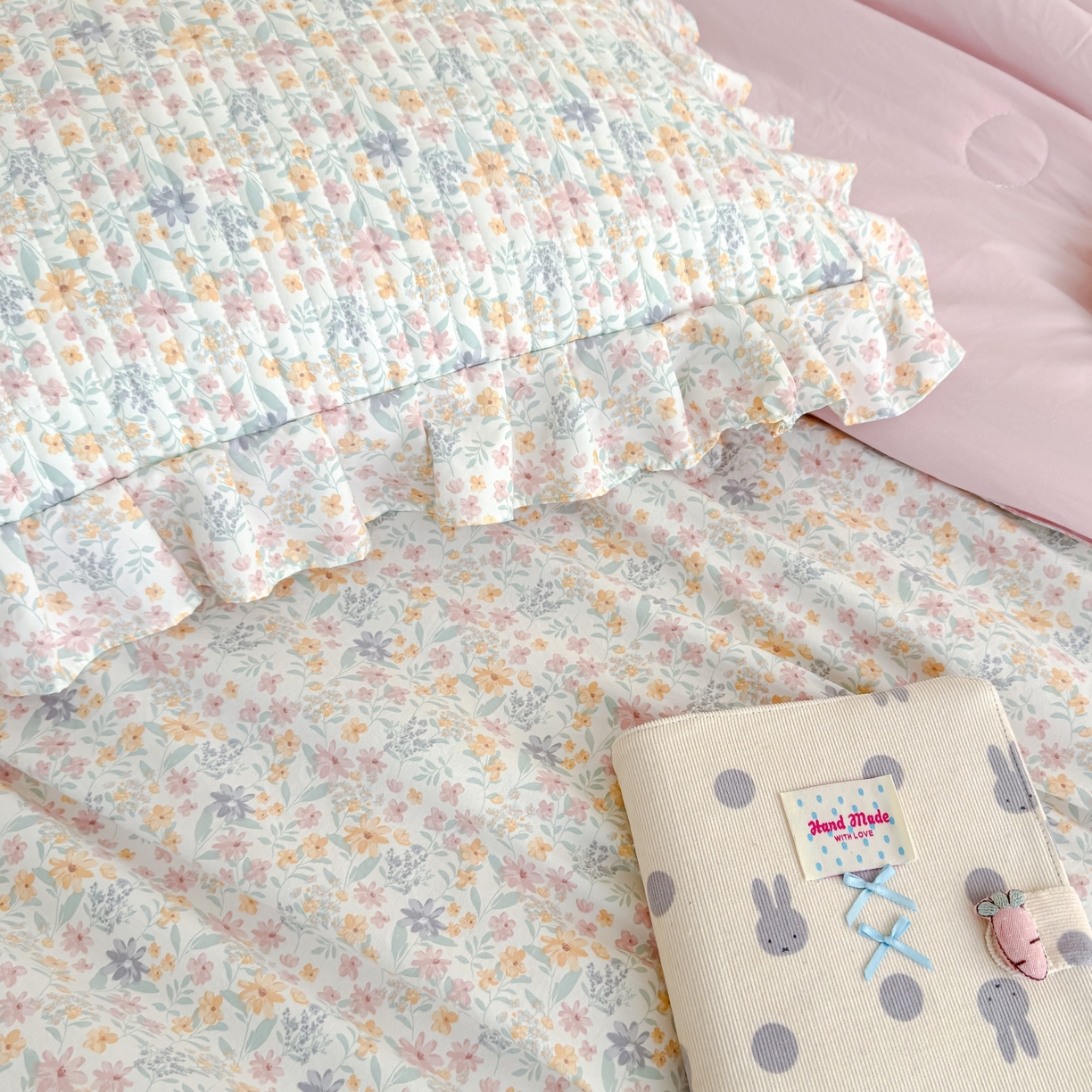 91家纺网 家纺一手货源 找家纺 归属 2026春夏新款古法仿棉床盖夏被四件套夏凉被空调被系列 花栖时光