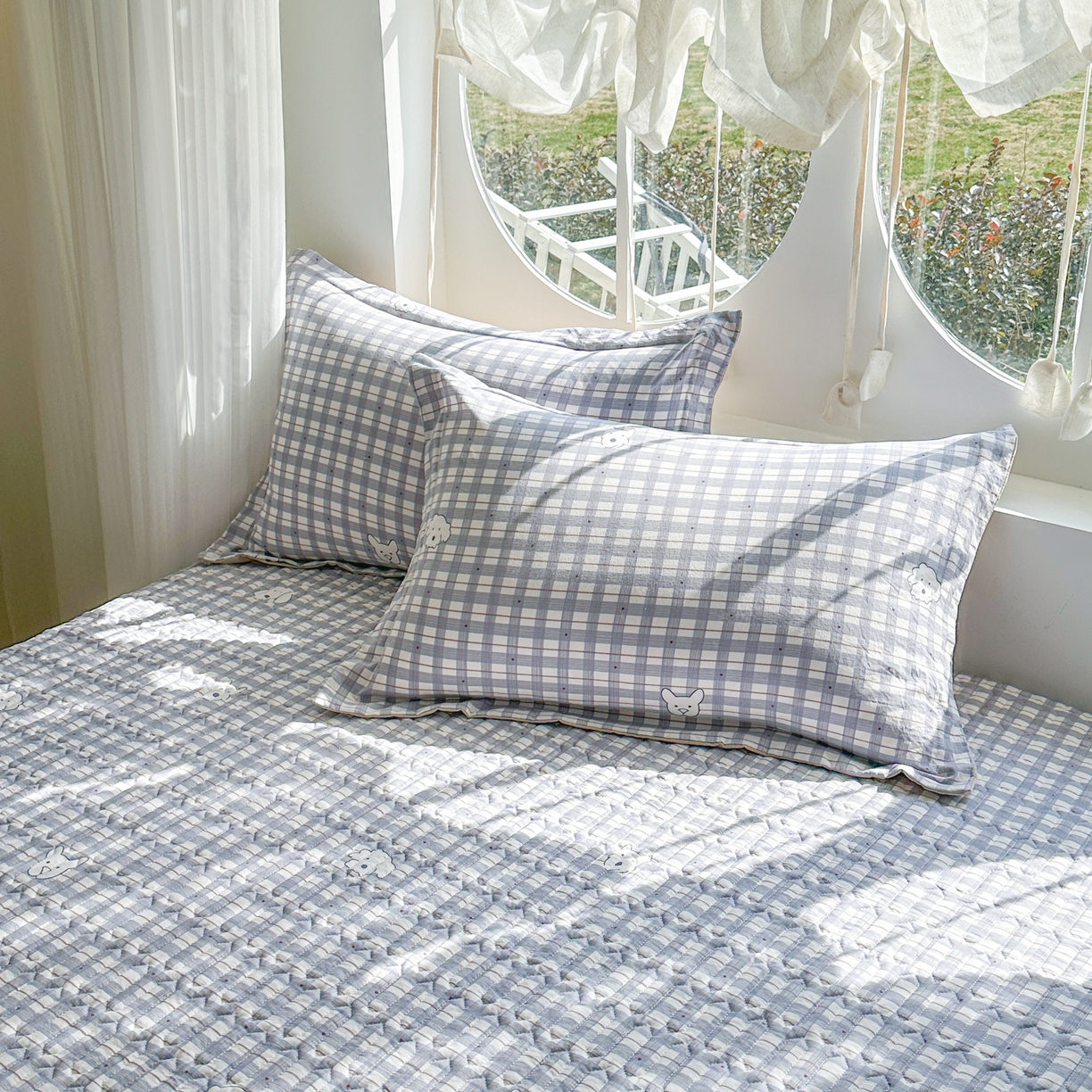 91家纺网 家纺一手货源 找家纺 花满路 2026新款床盖四件套 小蓝格