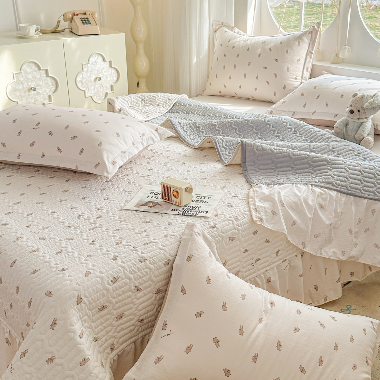 91家纺网 家纺一手货源 找家纺 花满路 2026新款床盖四件套 修修狗