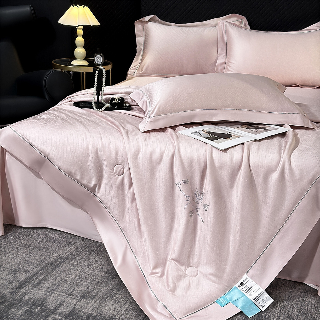 91家纺网 家纺一手货源 找家纺 （总）岚司羽 2026春夏新款天丝棉银丝提花夏被四件套夏凉被空调被