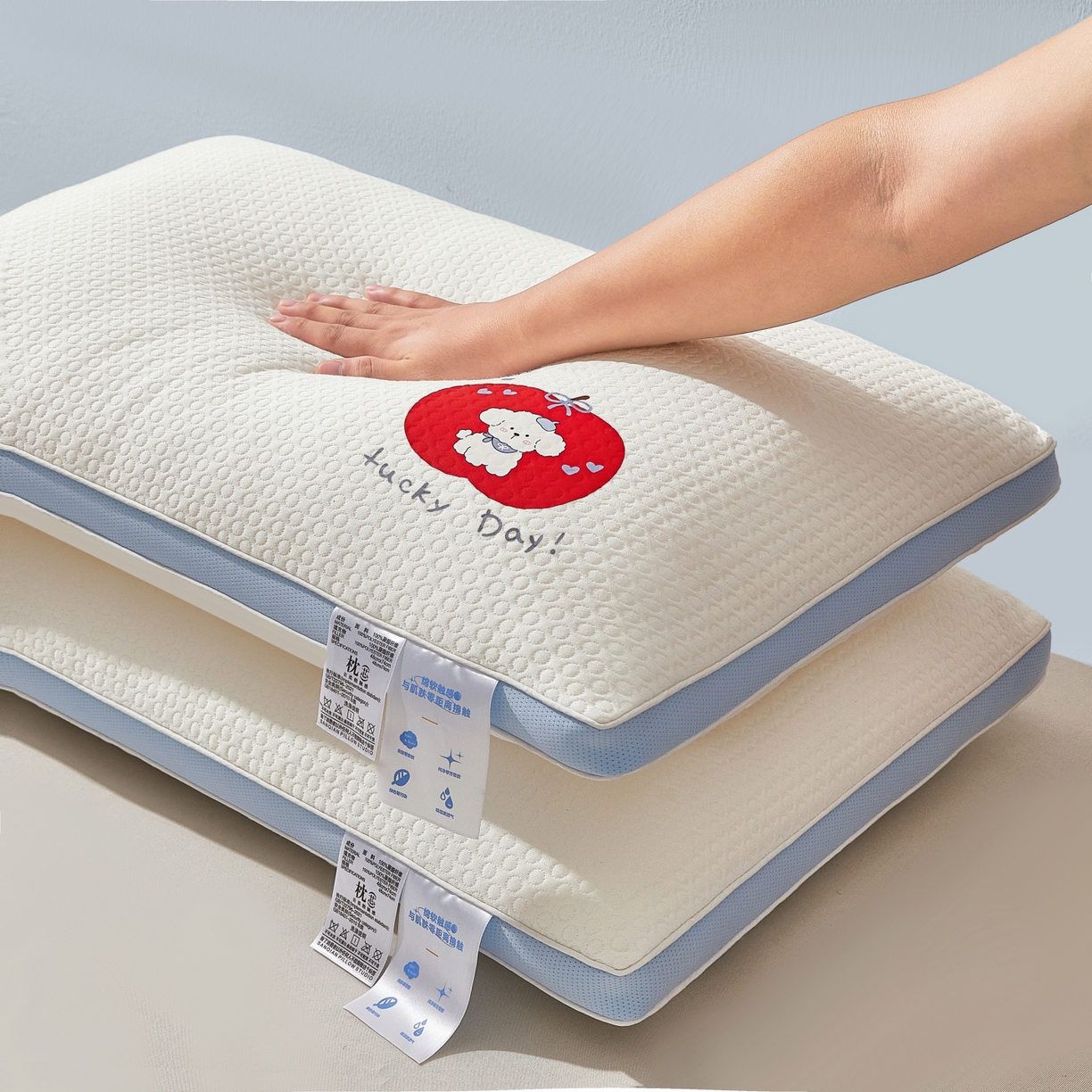 91家纺网 家纺一手货源 找家纺 小桃姐家纺 2025新款针织烫画小苹果舒睡枕枕头枕芯 针织烫画小苹果舒睡枕低-一对-800G