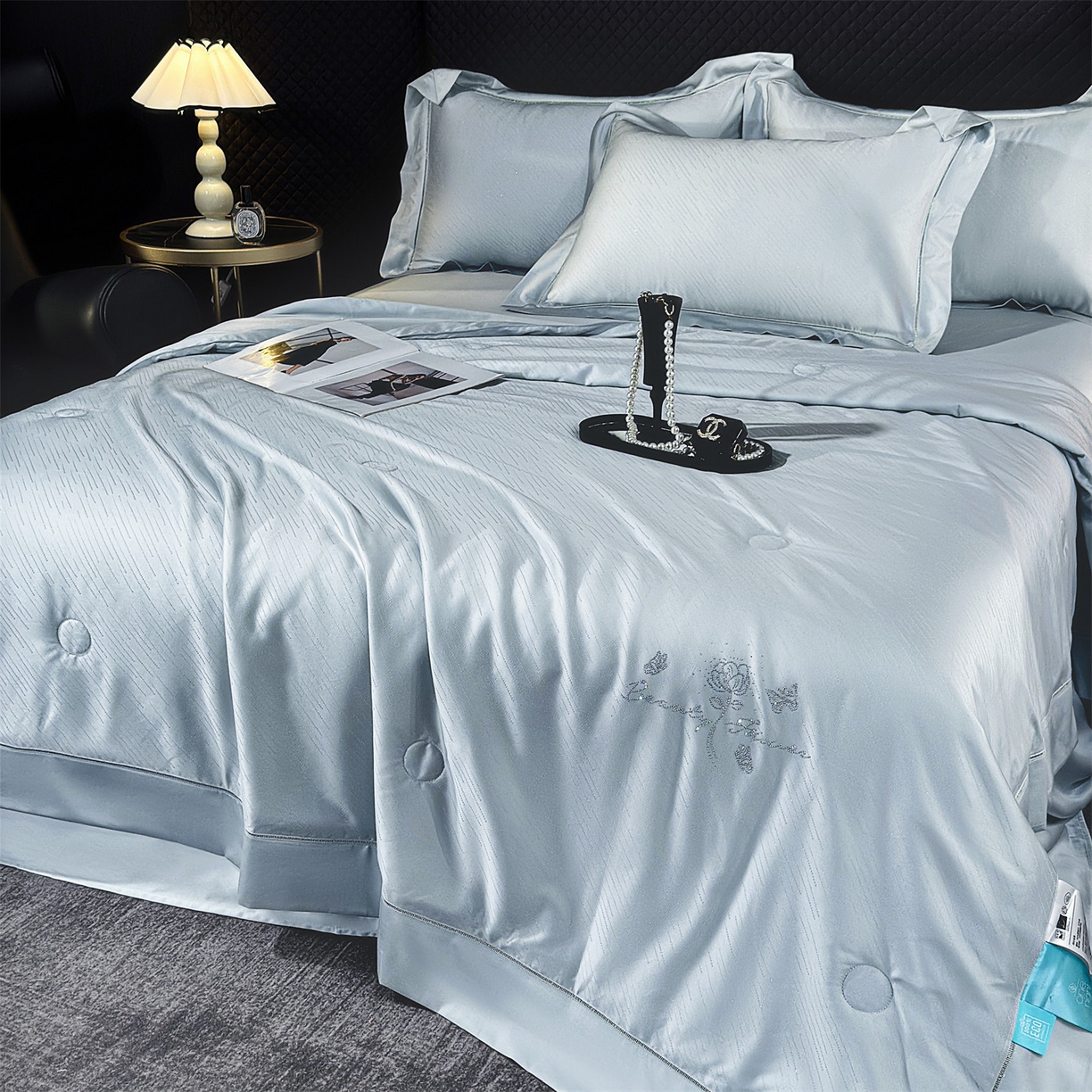91家纺网 家纺一手货源 找家纺 岚司羽 2026春夏新款天丝棉银丝提花夏被四件套夏凉被空调被 璀璨星空 -明蓝