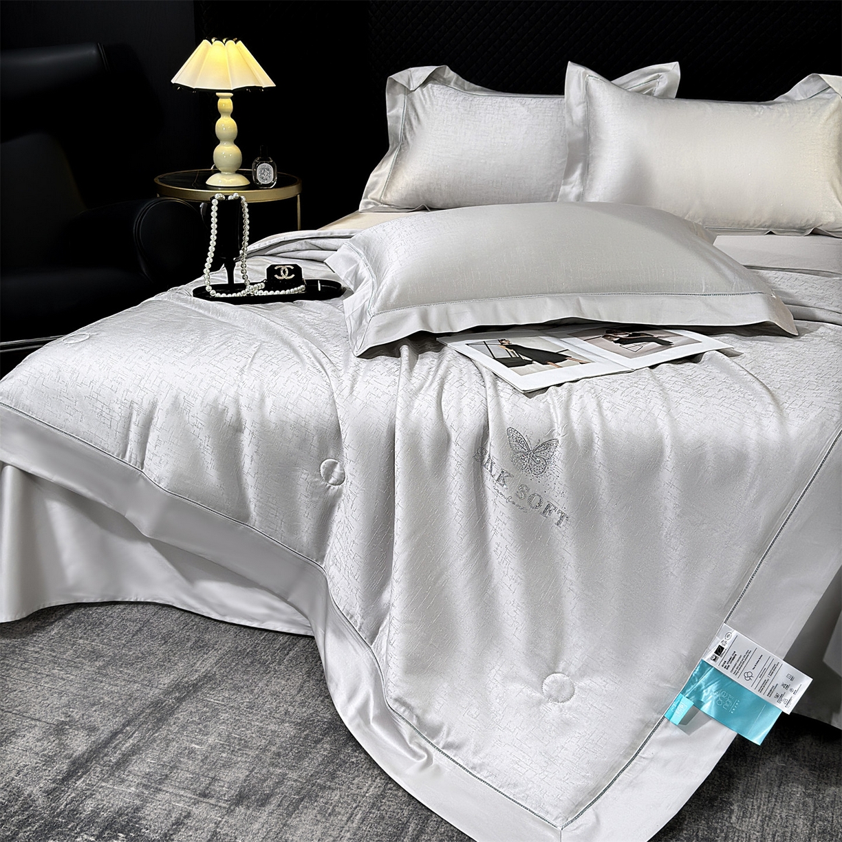 91家纺网 家纺一手货源 找家纺 岚司羽 2026春夏新款天丝棉银丝提花夏被四件套夏凉被空调被 香奢-雅灰