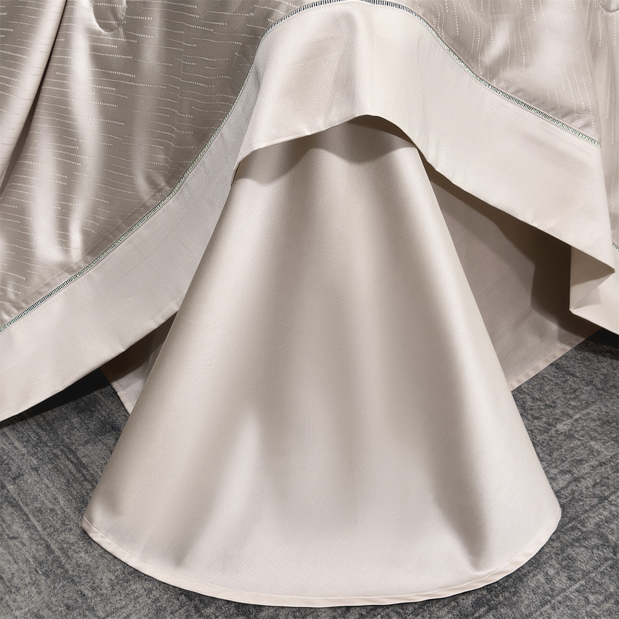 91家纺网 家纺一手货源 找家纺 岚司羽 2026春夏新款天丝棉银丝提花夏被四件套夏凉被空调被 璀璨星空-香槟