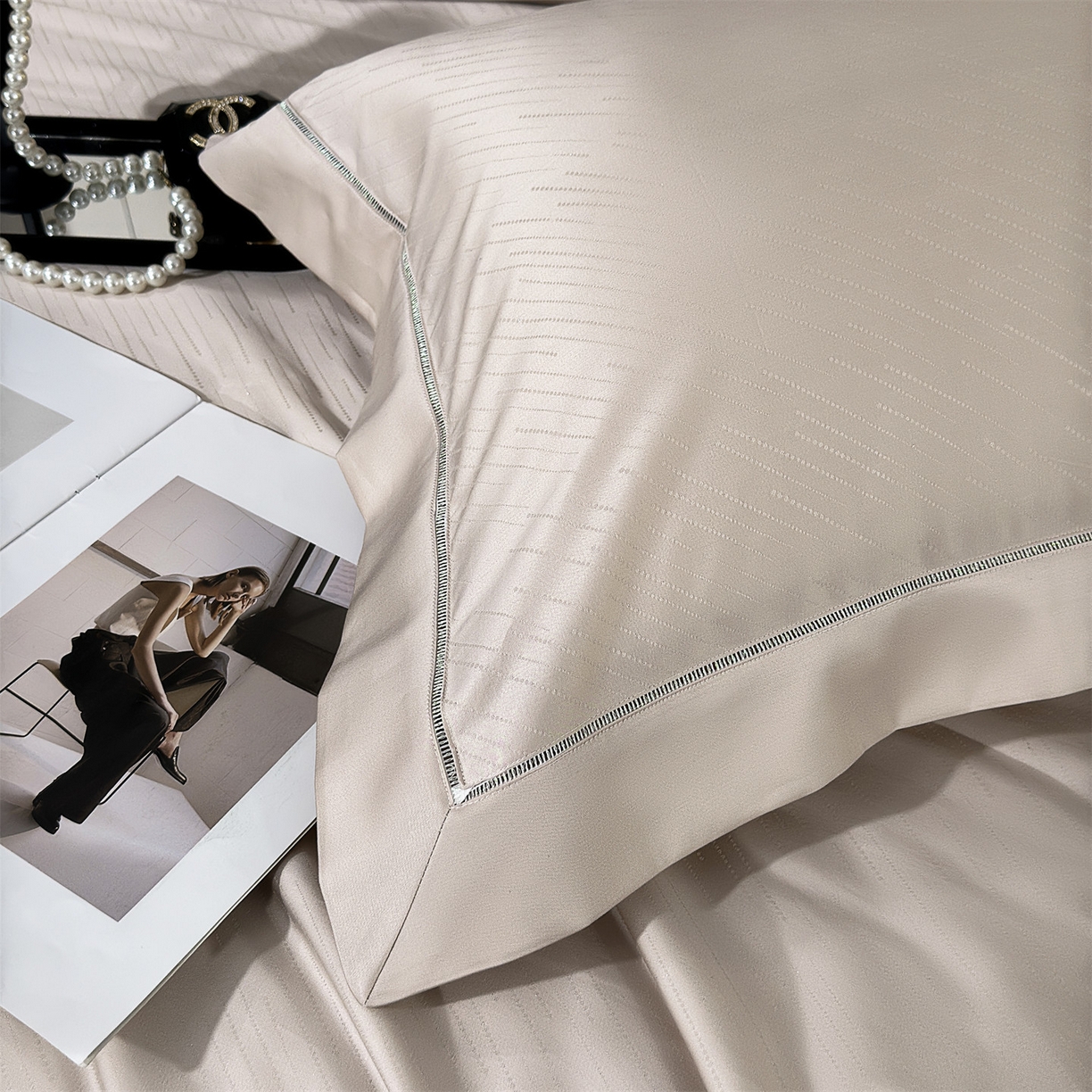 91家纺网 家纺一手货源 找家纺 岚司羽 2026春夏新款天丝棉银丝提花夏被四件套夏凉被空调被 璀璨星空-香槟