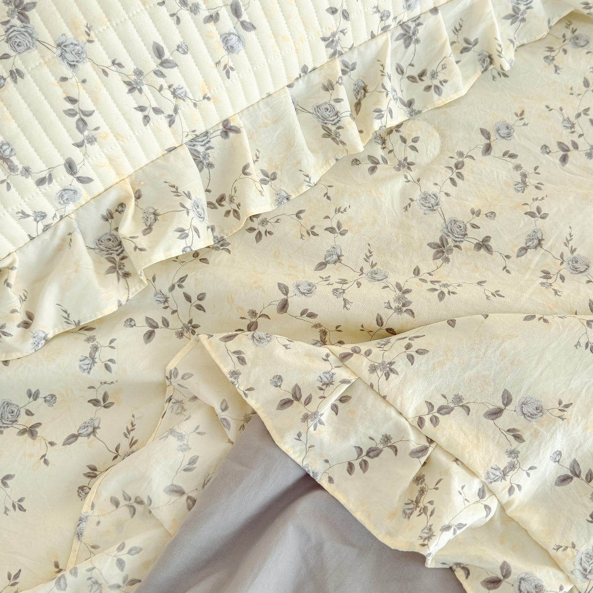 91家纺网 家纺一手货源 找家纺 归属 2026春夏新款古法仿棉床盖夏被四件套夏凉被空调被系列 槿上花开