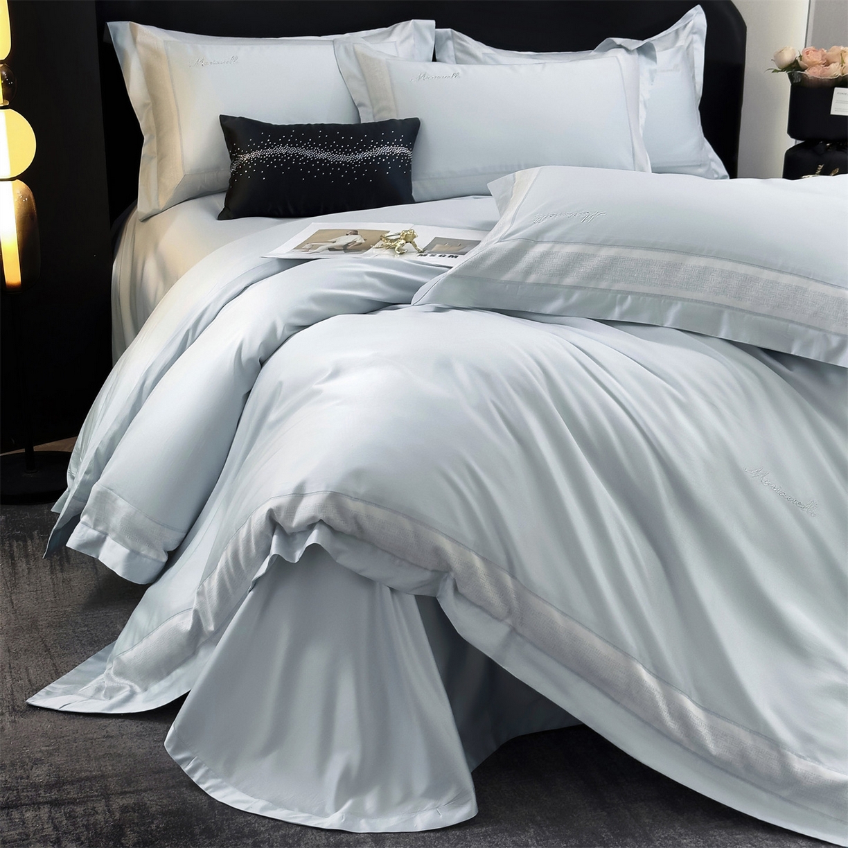 91家纺网 家纺一手货源 找家纺 岚司羽 2026春夏新款天丝棉银丝提花绣花四件套臻雅系列 臻雅--海天蓝