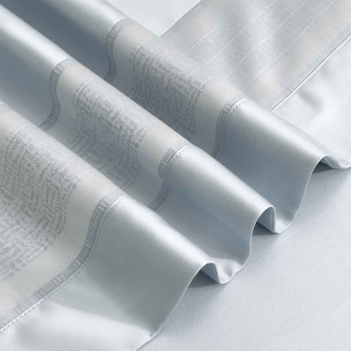 91家纺网 家纺一手货源 找家纺 岚司羽 2026春夏新款天丝棉银丝提花绣花四件套臻雅系列 臻雅--海天蓝