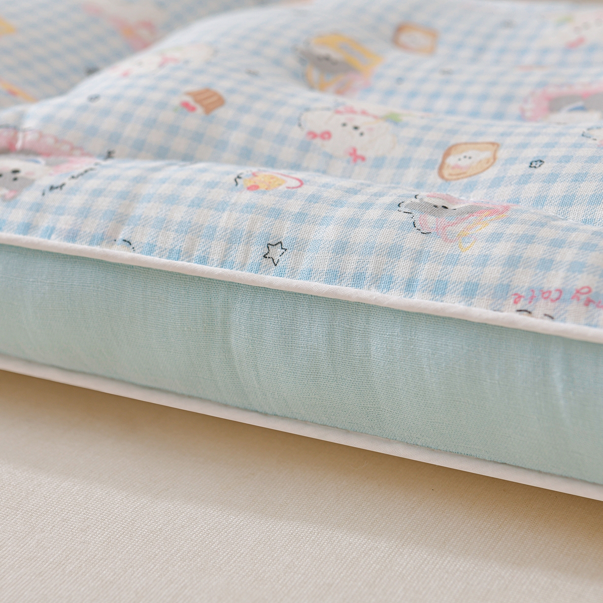 91家纺网 家纺一手货源 找家纺 小桃姐家纺 2025新款纯棉五分区定型枕 枕头枕芯 蓝色修狗