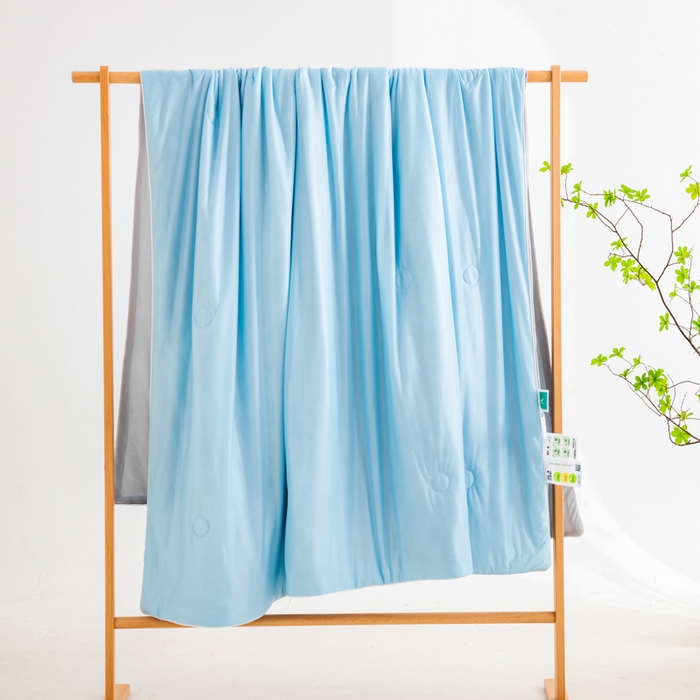 91家纺网 家纺一手货源 找家纺 迪梵家纺 2026新款A类云母凉感丝冰淇淋夏被天丝凉感夏被夏凉被空调被 月光蓝+灰