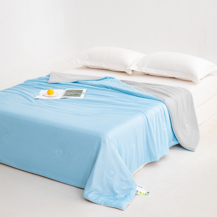 91家纺网 家纺一手货源 找家纺 迪梵家纺 2026新款A类云母凉感丝冰淇淋夏被天丝凉感夏被夏凉被空调被 月光蓝+灰