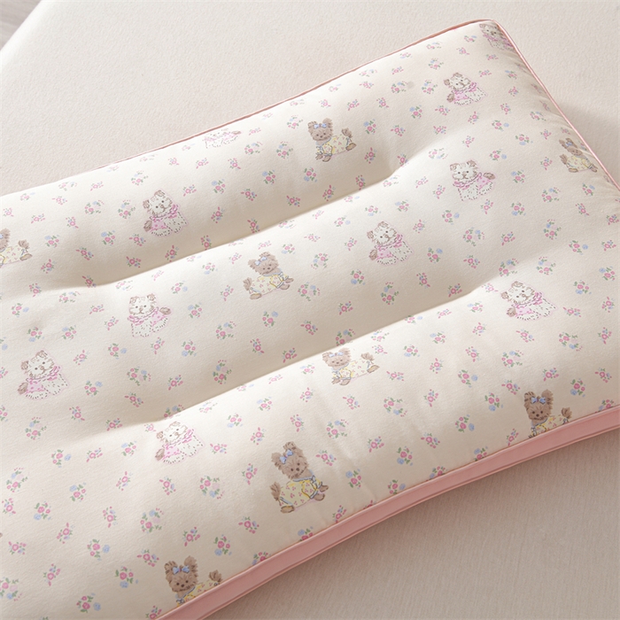 91家纺网 家纺一手货源 找家纺 小桃姐家纺 2025新款全棉儿童立体定型枕亲子枕 枕头枕芯 小泰迪