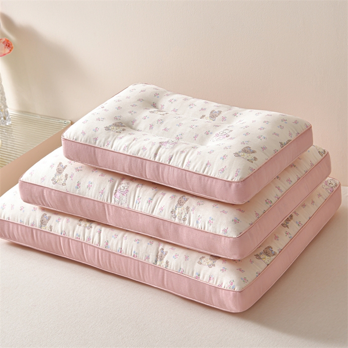 91家纺网 家纺一手货源 找家纺 小桃姐家纺 2025新款全棉儿童立体定型枕亲子枕 枕头枕芯 小泰迪