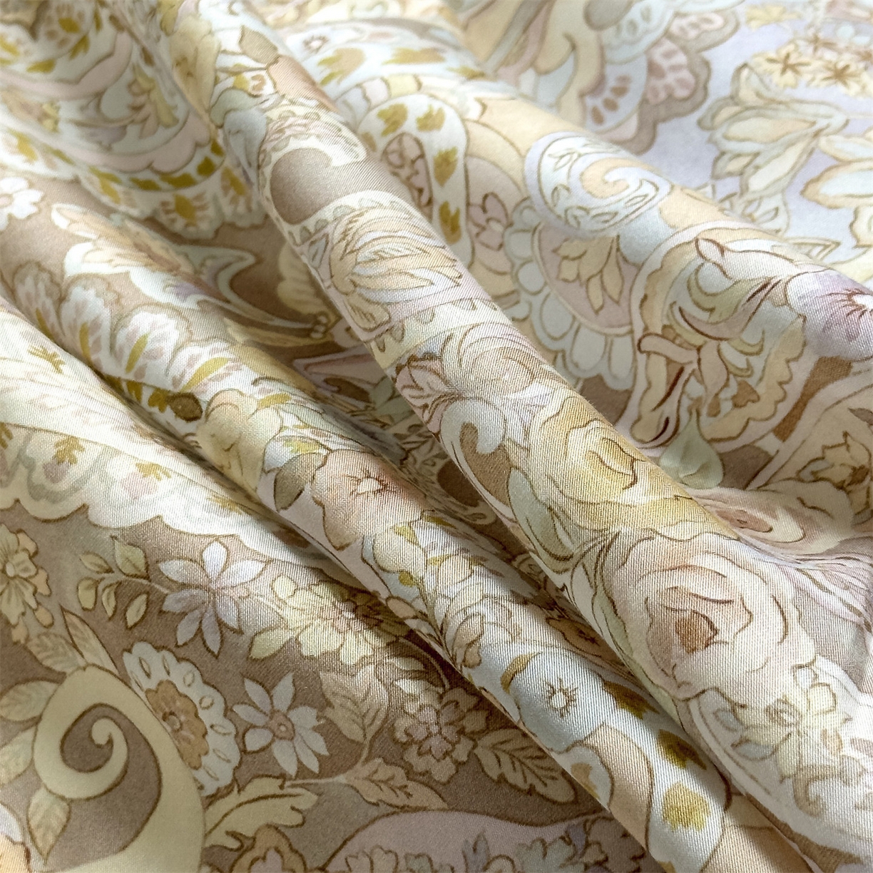 91家纺网 家纺一手货源 找家纺 岚司羽 2026春夏新款天丝棉大版数码印花四件套 华尔兹