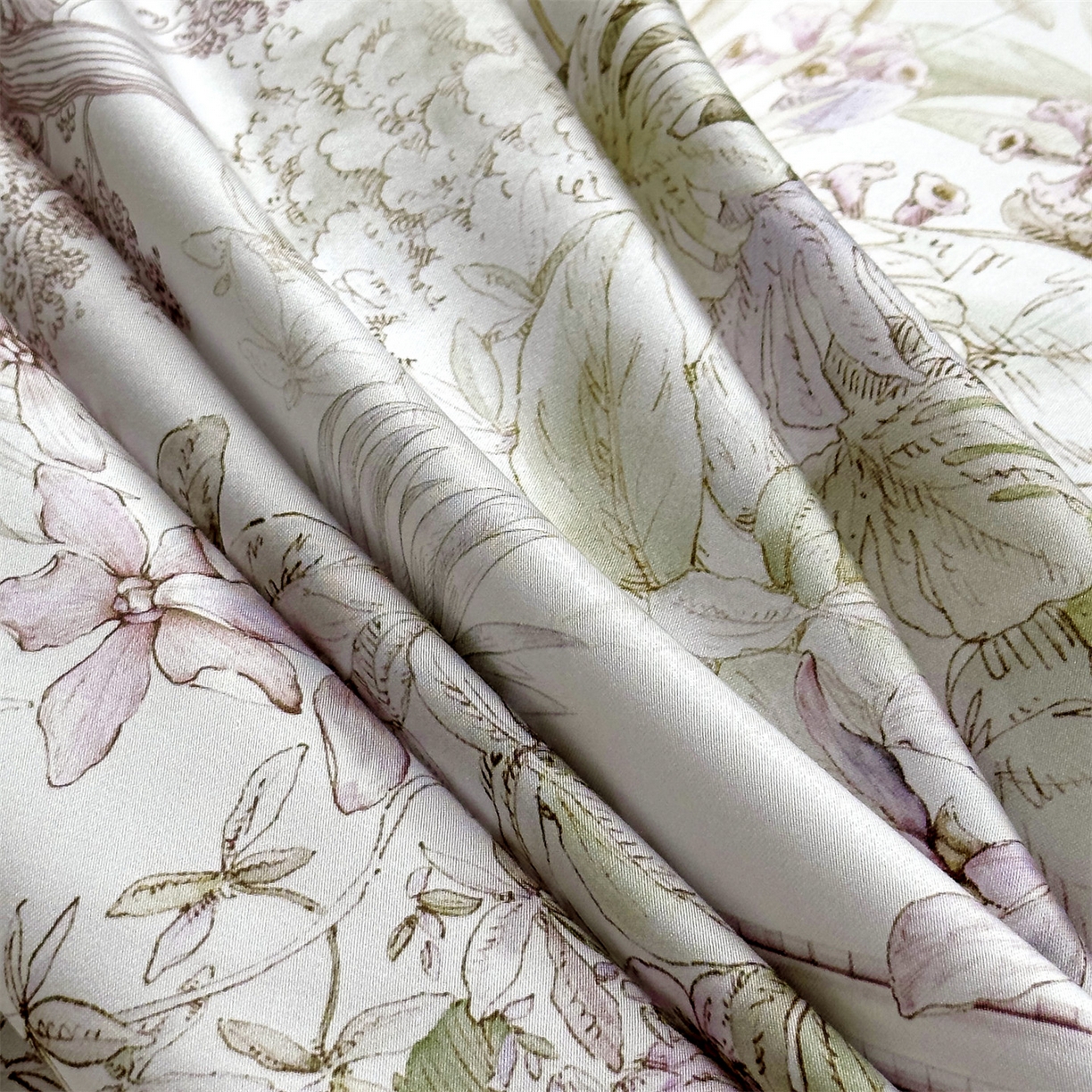 91家纺网 家纺一手货源 找家纺 岚司羽 2026春夏新款天丝棉大版数码印花四件套 秘密花园