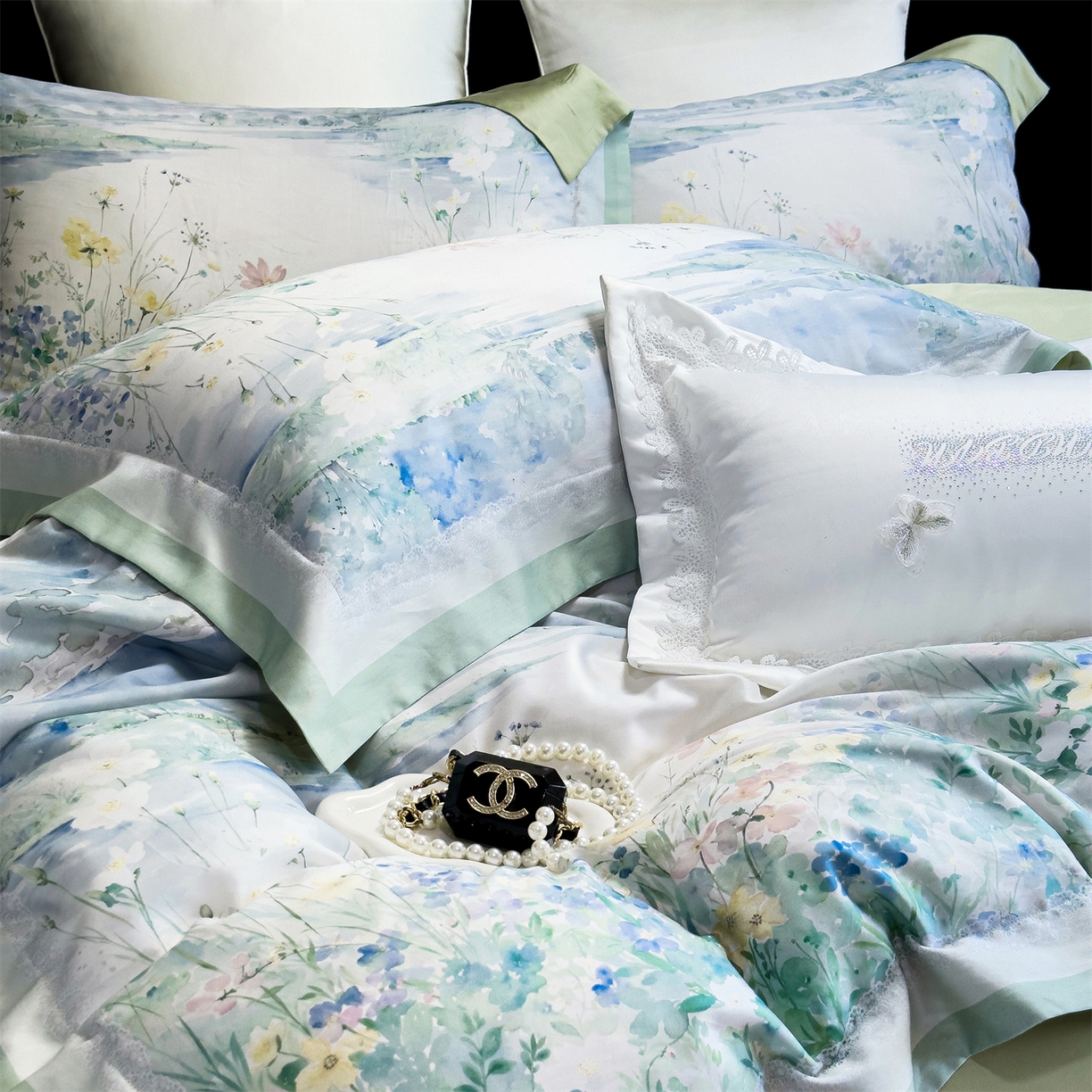 91家纺网 家纺一手货源 找家纺 岚司羽 2026春夏新款天丝棉大版数码印花四件套 山水涧