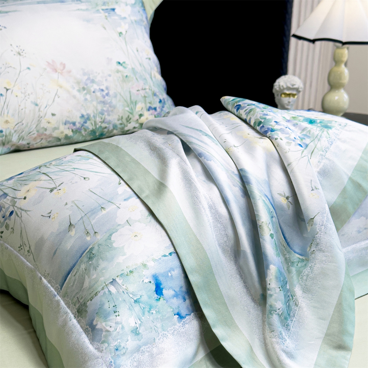 91家纺网 家纺一手货源 找家纺 岚司羽 2026春夏新款天丝棉大版数码印花四件套 山水涧