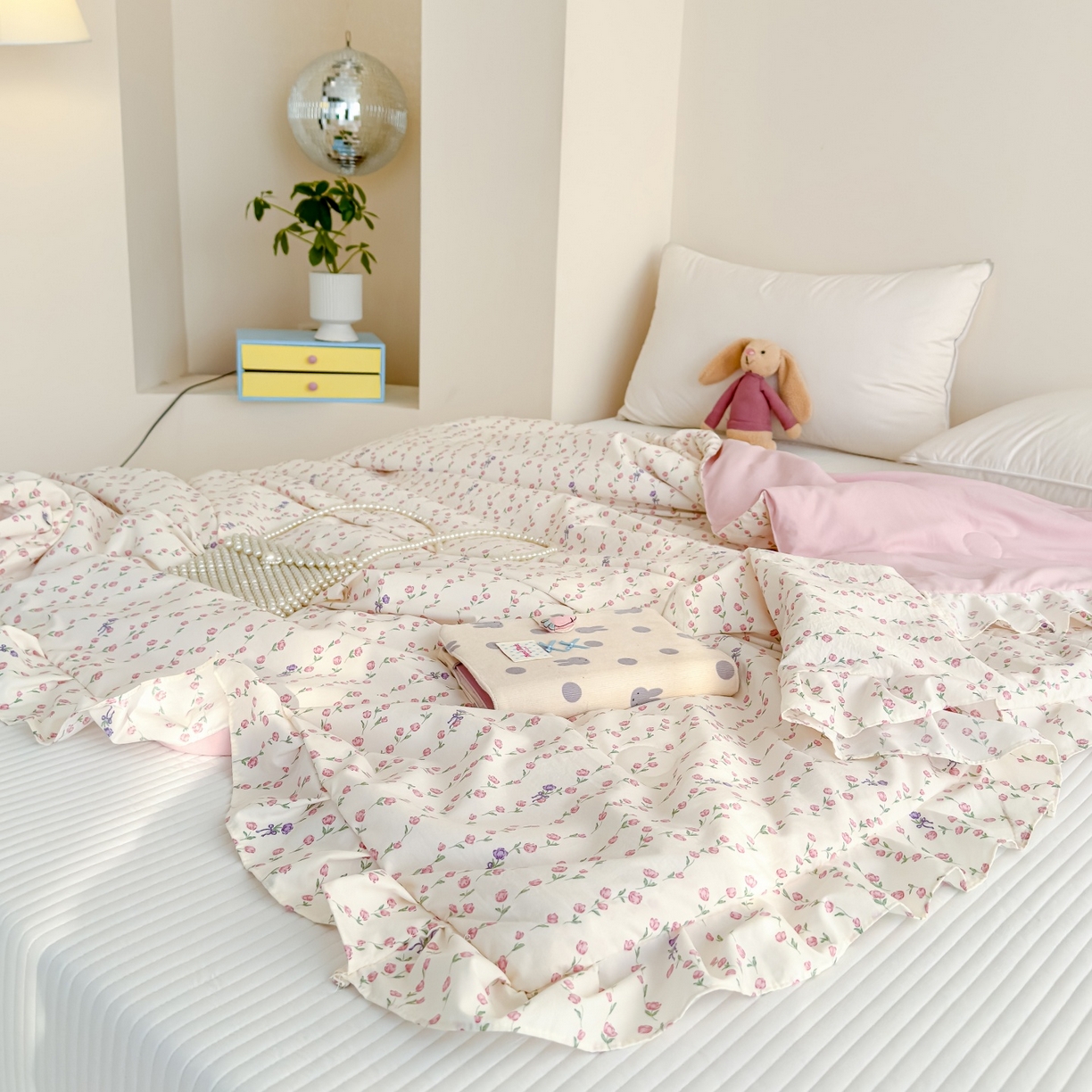 91家纺网 家纺一手货源 找家纺 归属 2026春夏新款古法仿棉床盖夏被四件套夏凉被空调被系列 萝蔓花儿