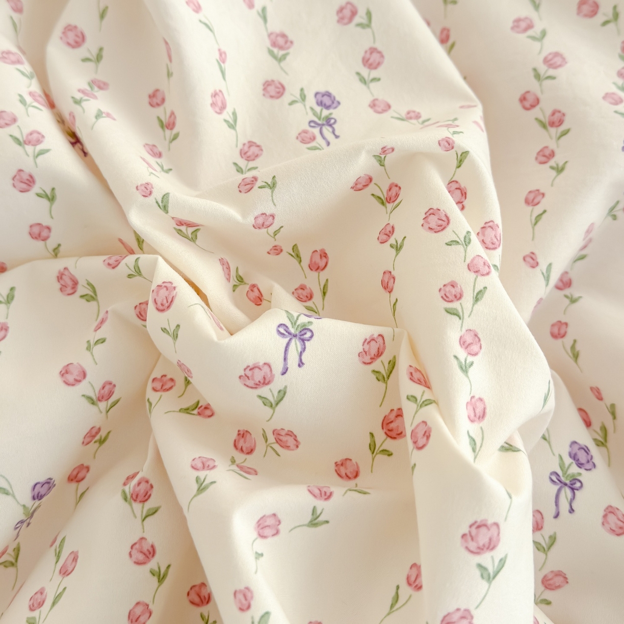 91家纺网 家纺一手货源 找家纺 归属 2026春夏新款古法仿棉床盖夏被四件套夏凉被空调被系列 萝蔓花儿