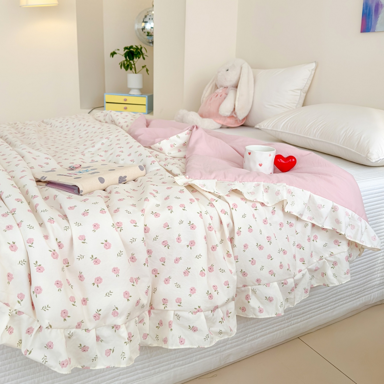 91家纺网 家纺一手货源 找家纺 归属 2026春夏新款古法仿棉床盖夏被四件套夏凉被空调被系列 玫瑰之约