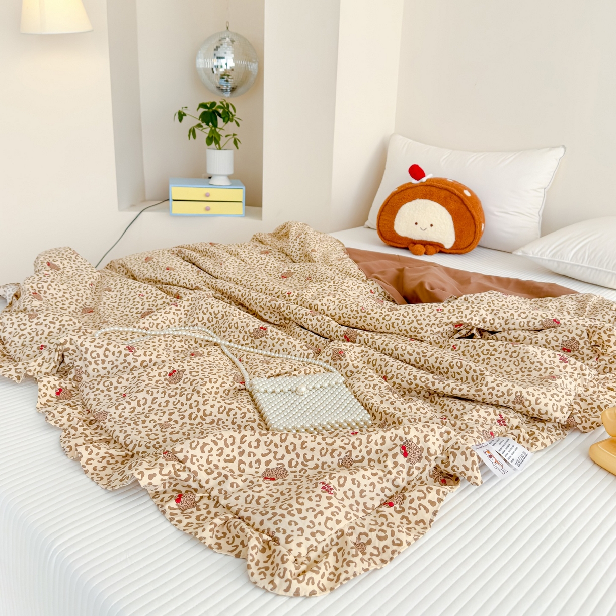 91家纺网 家纺一手货源 找家纺 归属 2026春夏新款古法仿棉床盖夏被四件套夏凉被空调被系列 奶酷豹纹