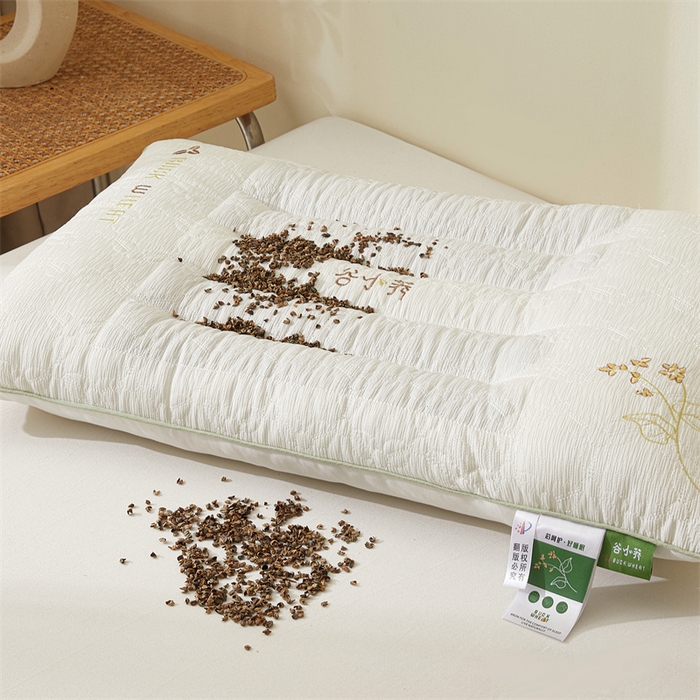 91家纺网 家纺一手货源 找家纺 小桃姐家纺 2025新款 谷小荞护颈枕 刺绣定型枕芯 枕头枕芯  硬枕 花草枕 高枕【一对装】