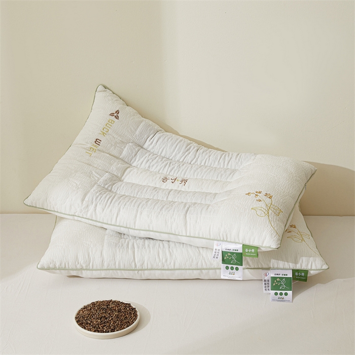 91家纺网 家纺一手货源 找家纺 小桃姐家纺 2025新款 谷小荞护颈枕 刺绣定型枕芯 枕头枕芯  硬枕 花草枕 中枕【一对装】