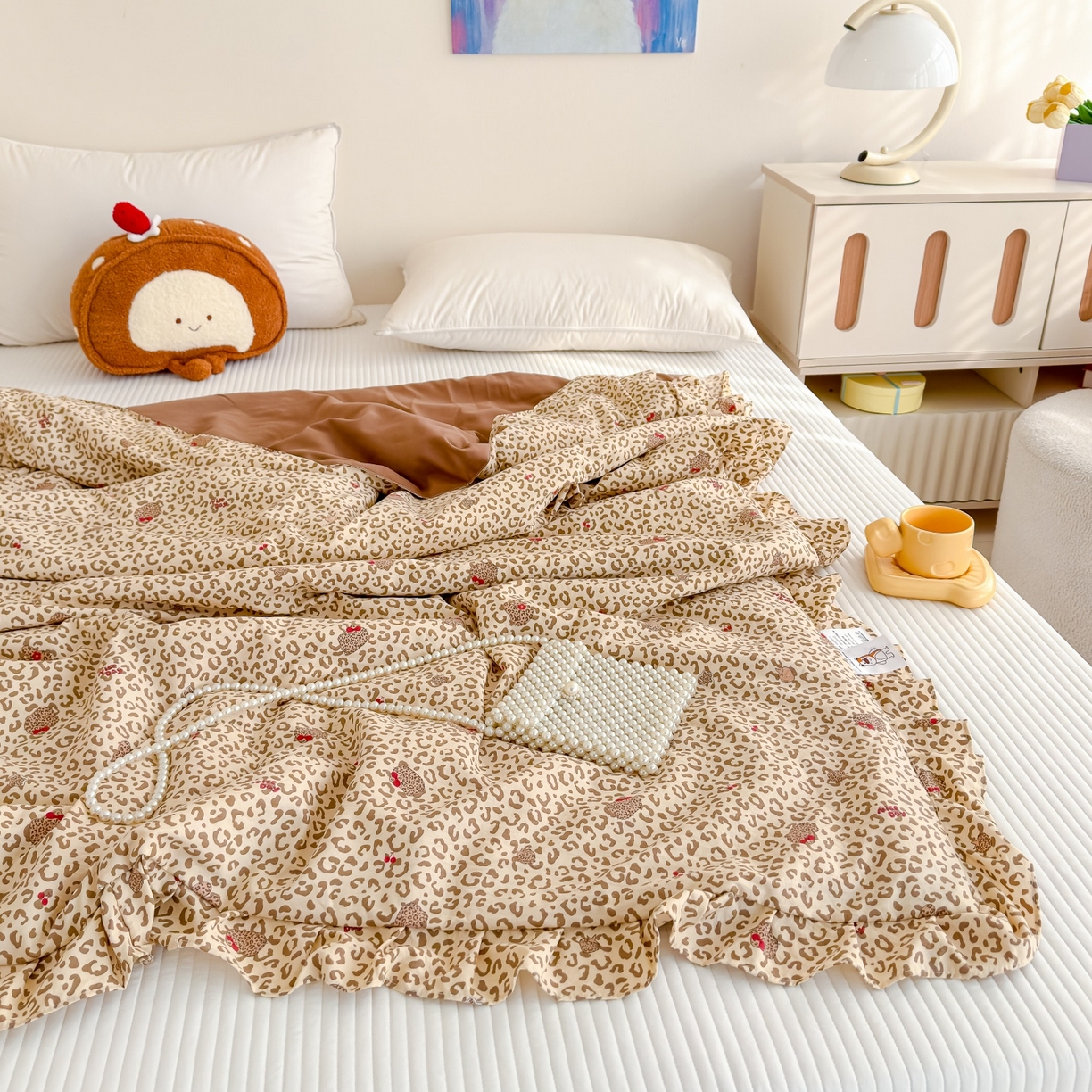 91家纺网 家纺一手货源 找家纺 归属 2026春夏新款古法仿棉床盖夏被四件套夏凉被空调被系列 奶酷豹纹