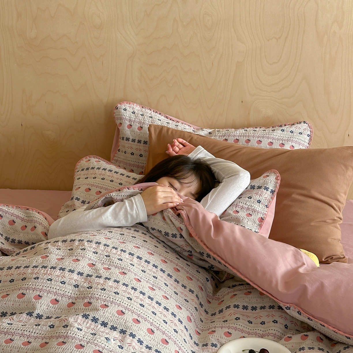 91家纺网 家纺一手货源 找家纺 觅糖家纺 2026觅糖新品色织提花三角针费尔岛5色 费尔岛草莓